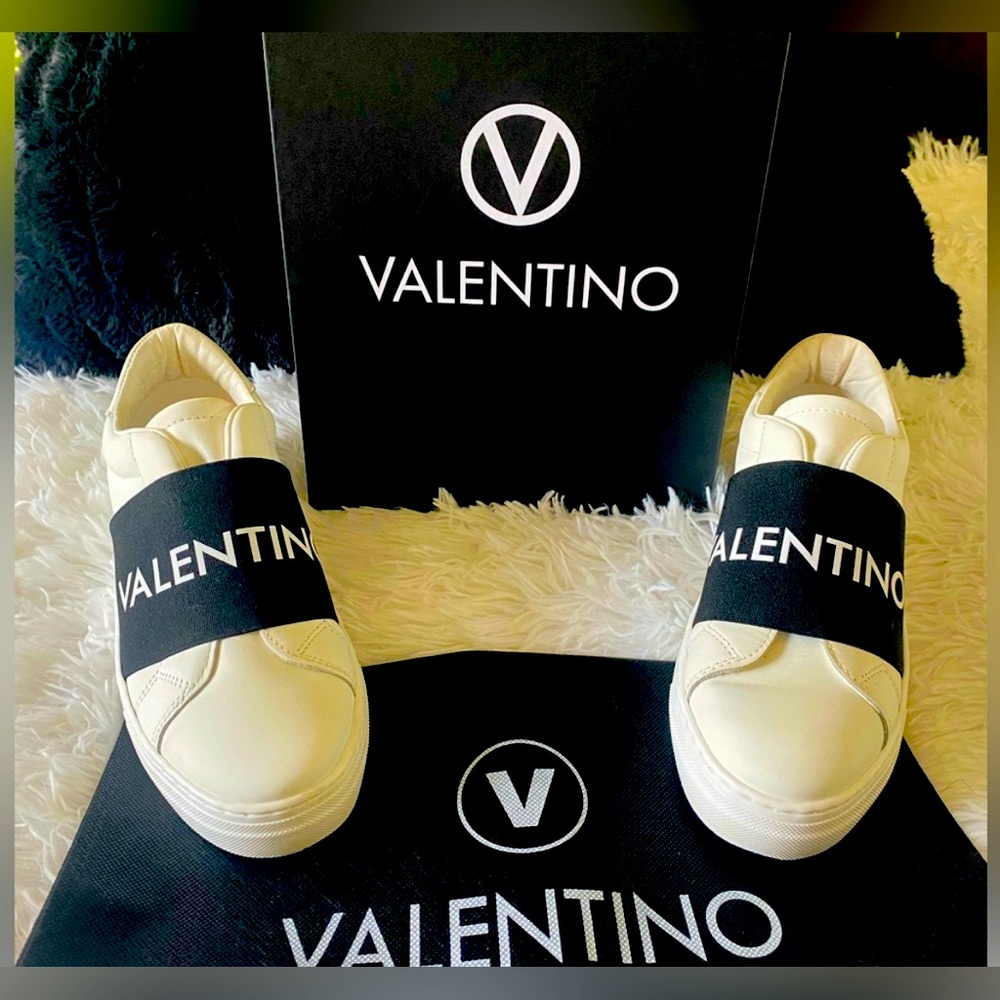 Women’s Valentino Maya Contrast Logo Slip On Sneakers. Size 6 (Shoes & Box) - Picture 1 of 5